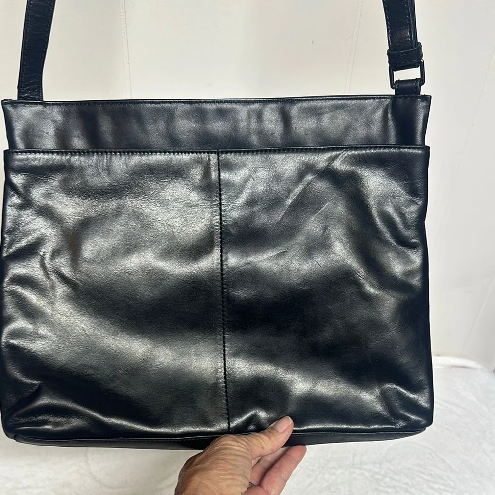 Margot Black Messenger Bag Sleek Design
